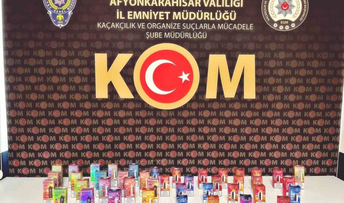 Afyonkarahisar’da polis tarafından gerçekleştirilen operasyonda 42 adet kaçak elektronik sigara
