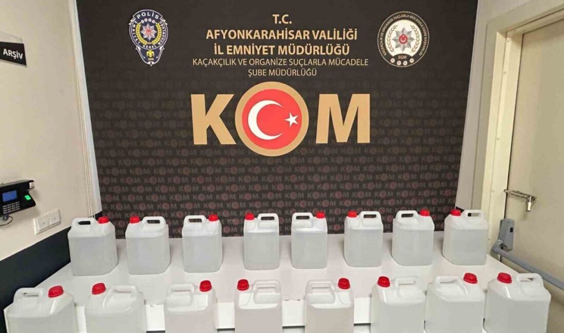 Afyonkarahisar’da polis tarafından gerçekleştirilen operasyonda sahte içki yapımında kullanılan 80