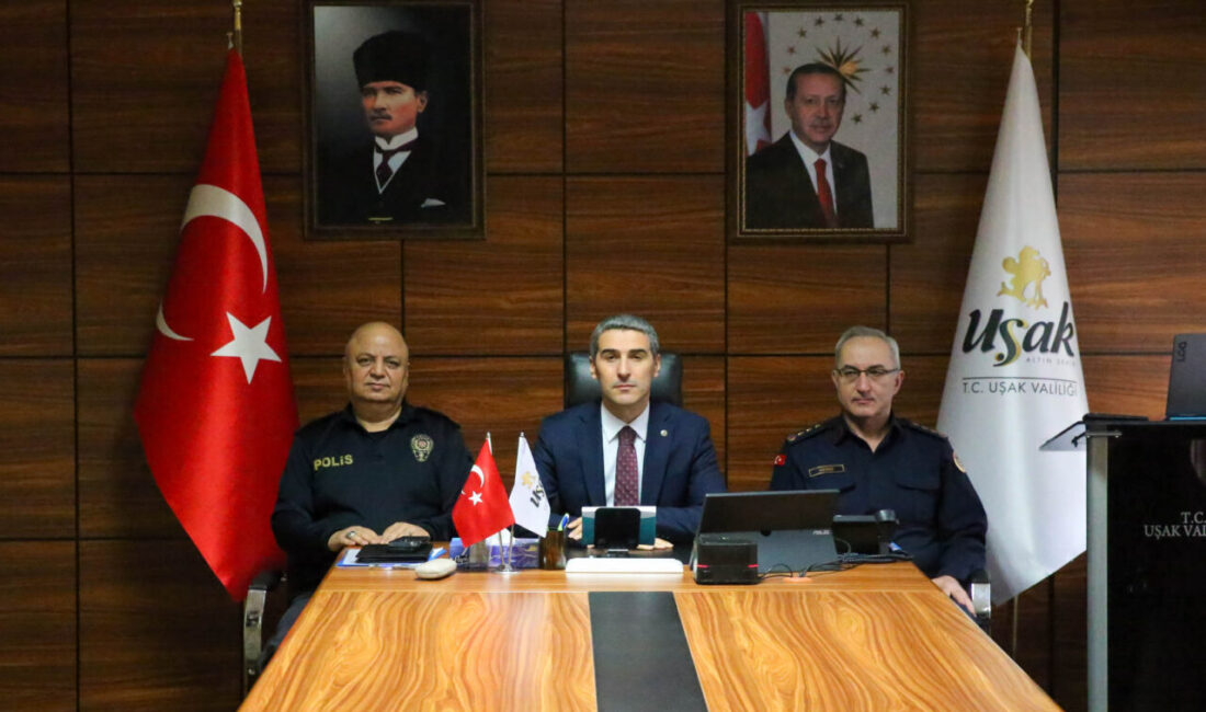 UŞAK (AA) – Uşak Valisi Naci Aktaş, kent merkezinden geçen