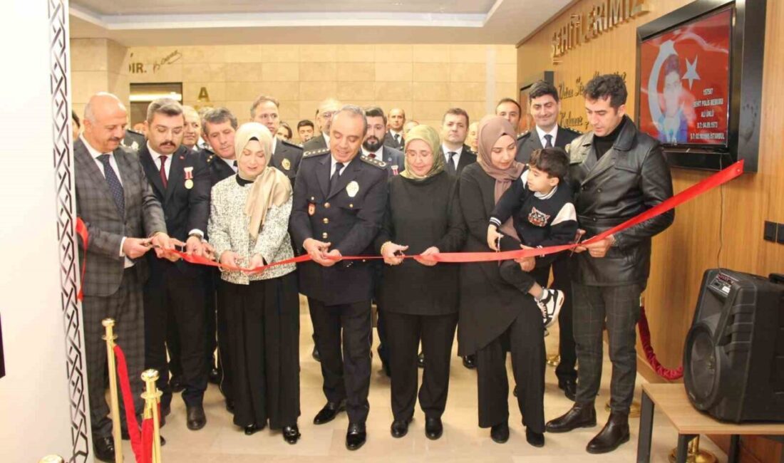İstanbul’da görevliyken, teröristlerce uğradığı silahlı saldırı sonucu 2 Ekim 1995