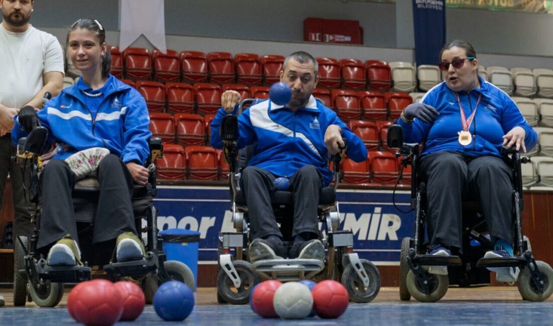 İZMİR (AA) – İzmirli serebral palsili sporcu Sinem Gökten (32),