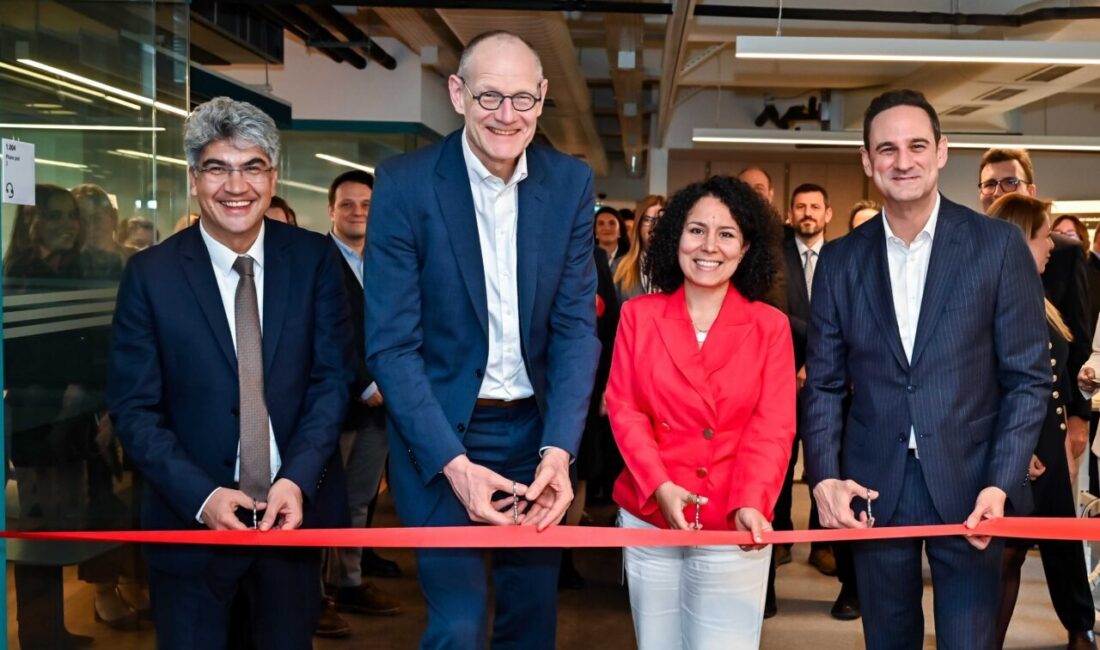 - Siemens Healthineers CEO'su Bernd Montag:
- "Açık inovasyon yaklaşımımız sayesinde,