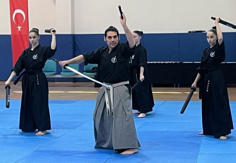 Kütahya’nın Tavşanlı ilçesindeki kapalı spor salonu, BUDO7 sanatının gösterilerine ev