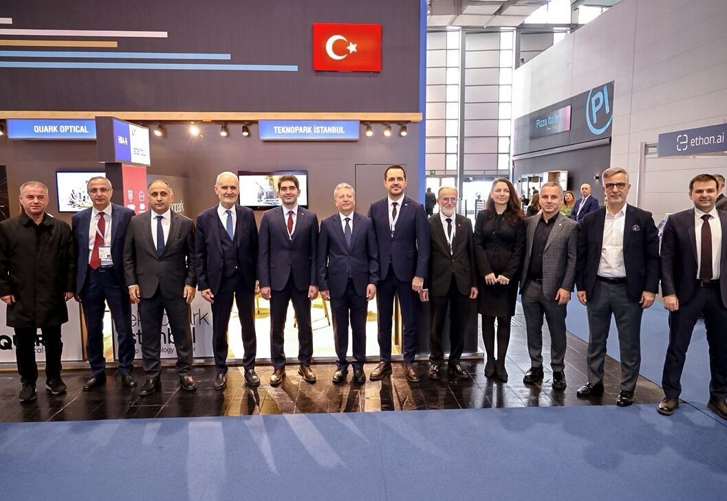 - Teknopark İstanbul Genel Müdürü Abdurrahman Akyol:
- "Bu tür küresel