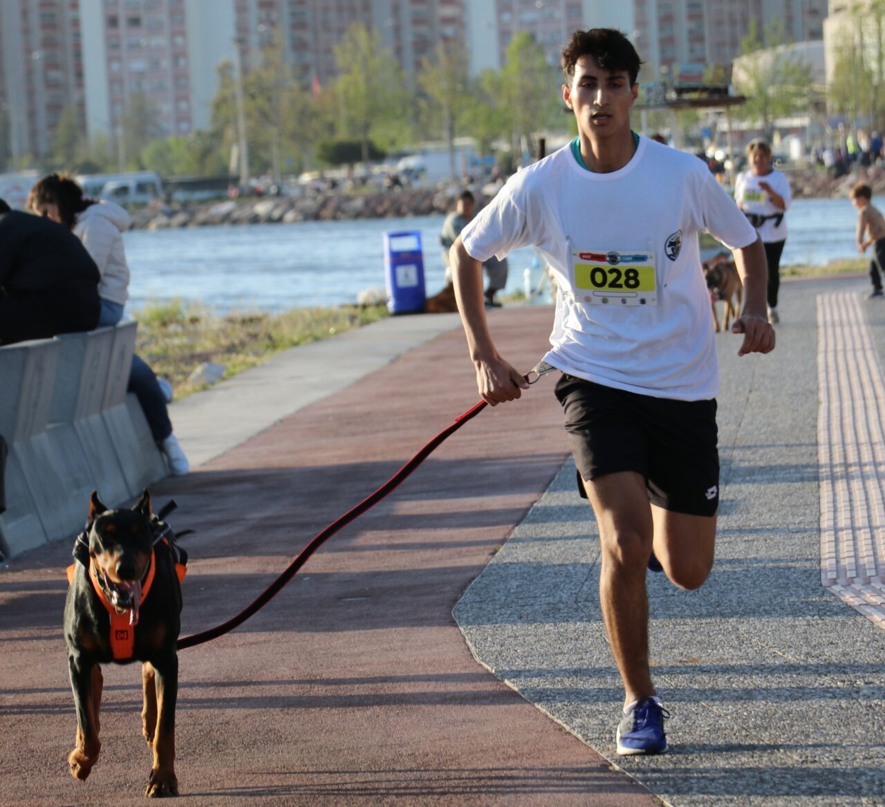 İZMİR (AA) – Spor müsabakasına gittiği sırada Denizli'deki trafik kazasında