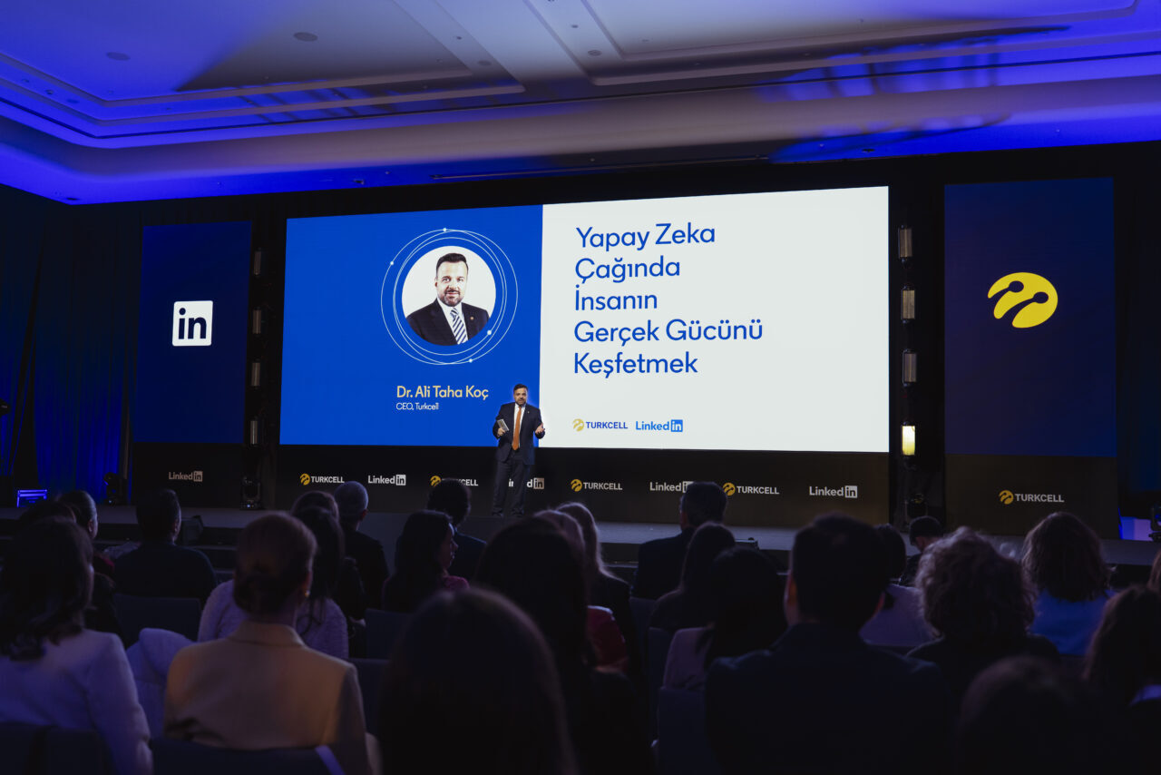 -  Turkcell Genel Müdürü Ali Taha Koç:
- "Herkesin, her