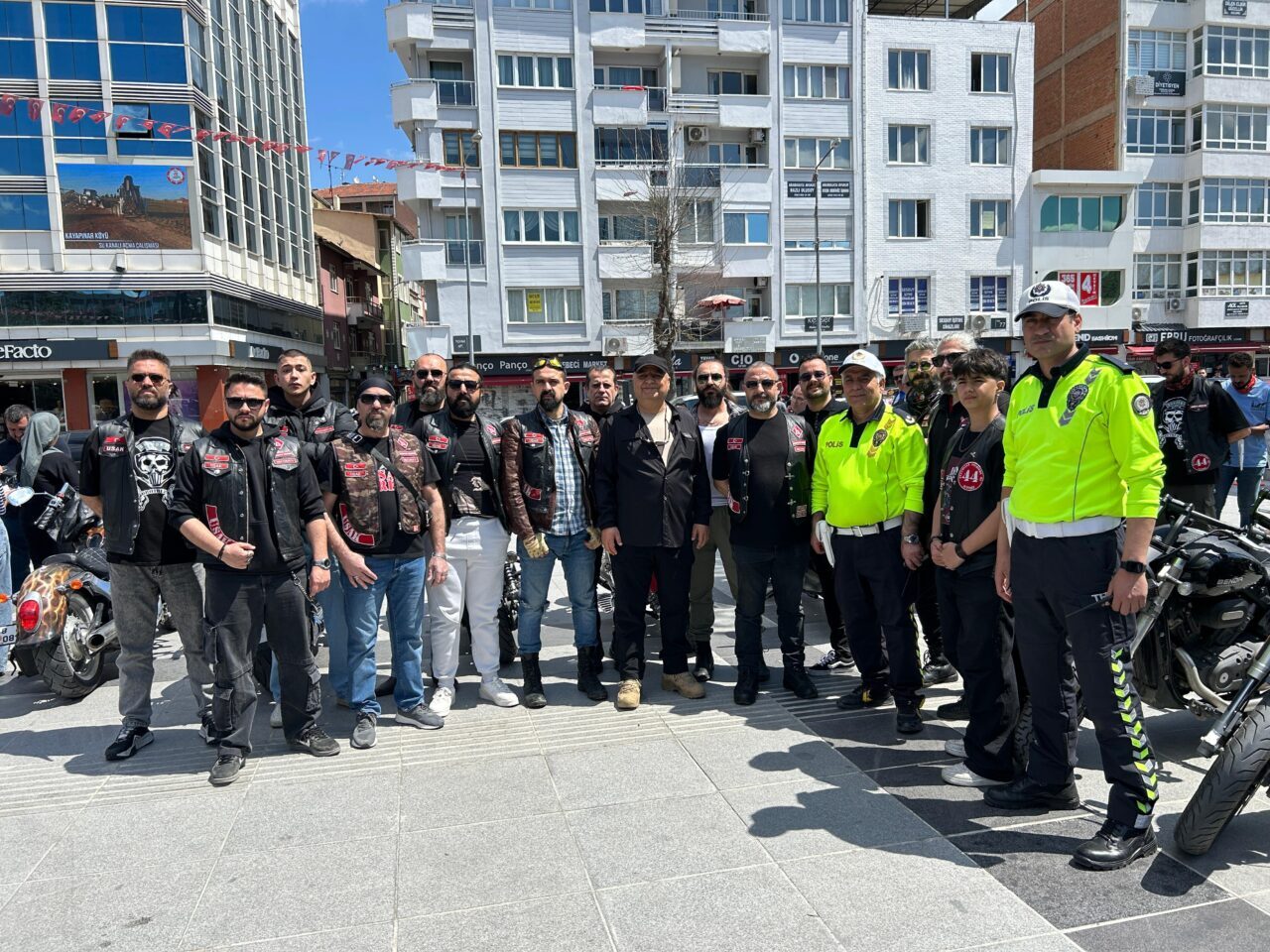 UŞAK (AA) – Uşak'ta "Bir Kural 1 Ömür" kampanyası kapsamında