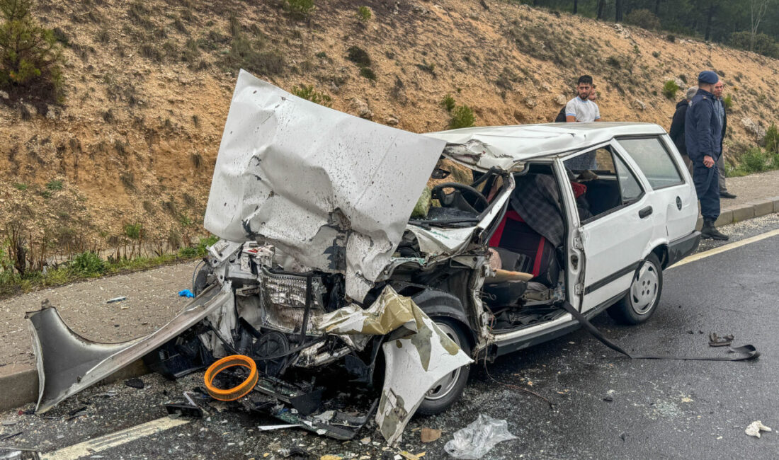UŞAK (AA) – Uşak'ta otomobilin tıra çarpması sonucu ağır yaralanan