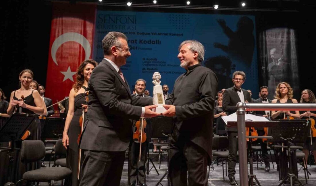 Vali Hüseyin Aksoy, Cumhuriyet dönemi bestecisi ve “Devlet Sanatçısı” unvanına