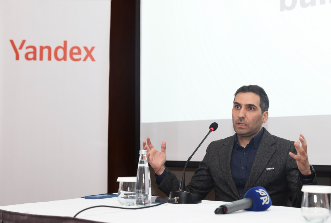 - Yandex Arama'nın Lider Ürün Yöneticisi Fidan Derafshi:
- "Yazeka'daki amacımız