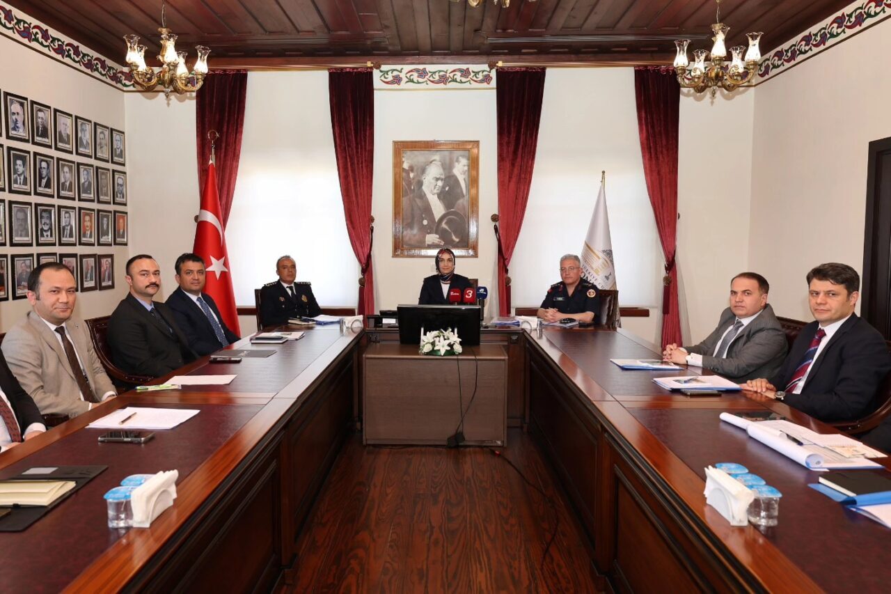 AFYONKARAHİSAR (AA) – Afyonkarahisar Valisi Kübra Güran Yiğitbaşı, kentte yürütülen