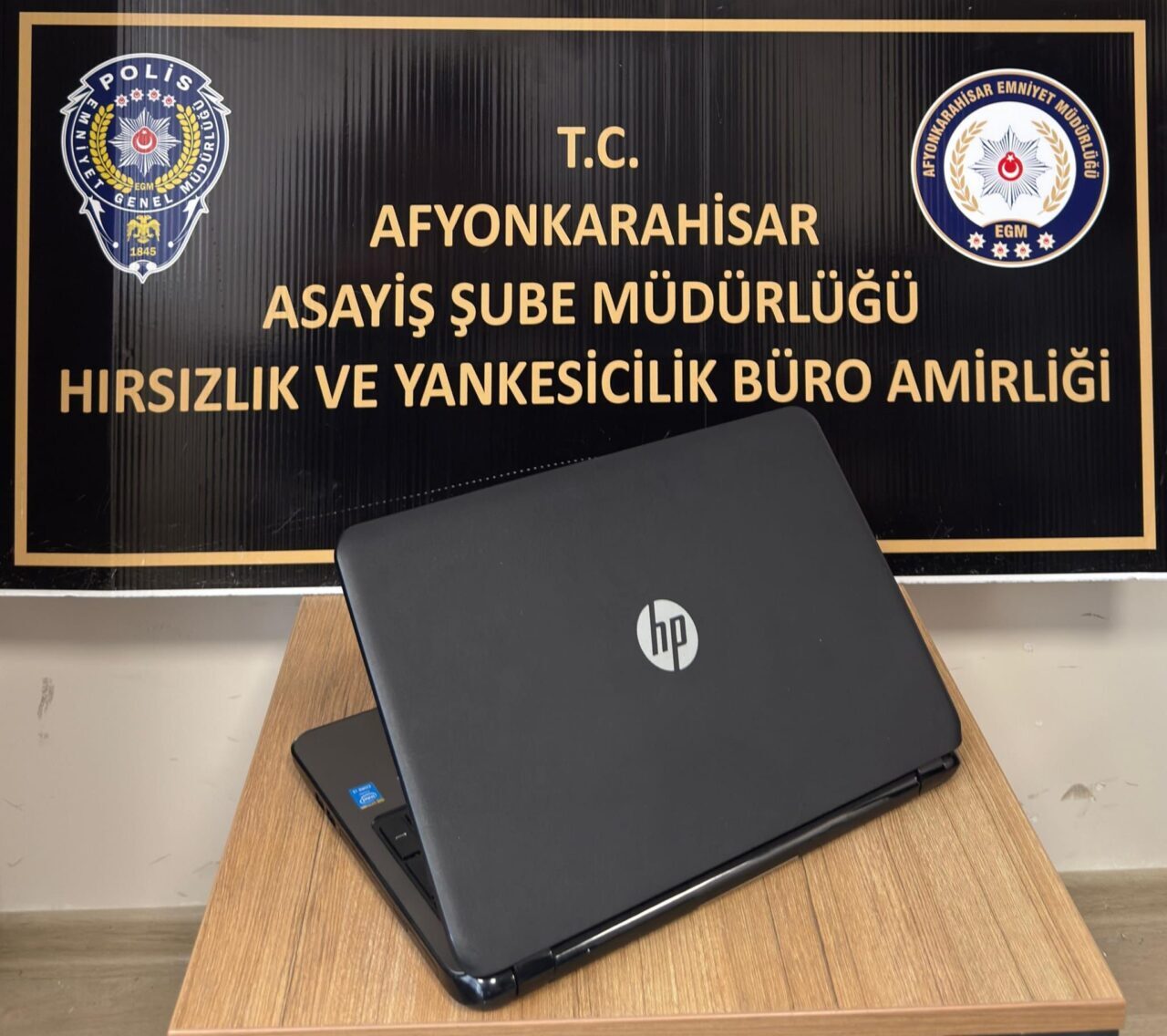 AFYONKARAHİSAR (AA) – Afyonkarahisar'da polis ekipleri, 7 düzensiz göçmen yakaladı.