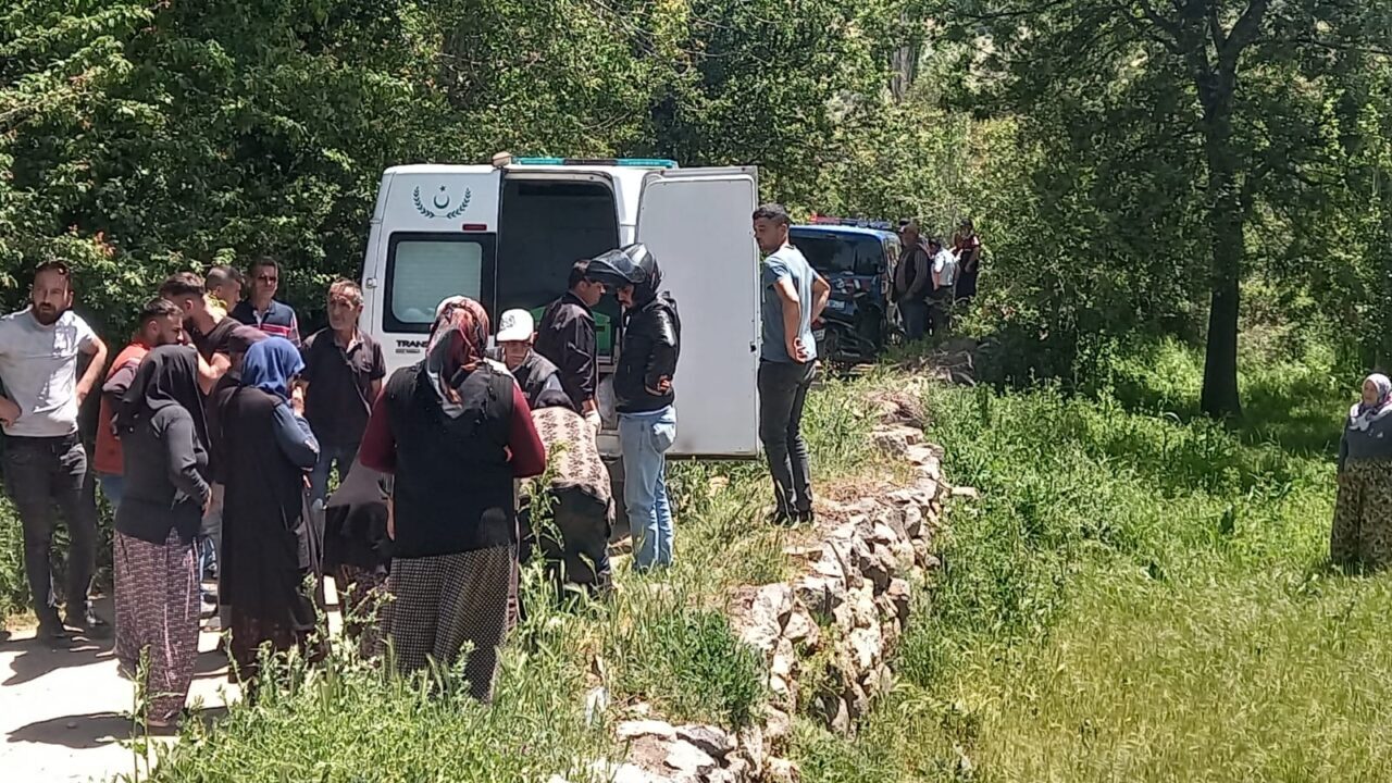 AFYONKARAHİSAR (AA) – Afyonkarahisar'ın Sandıklı ilçesinde sulama kuyusuna düşen kişi,