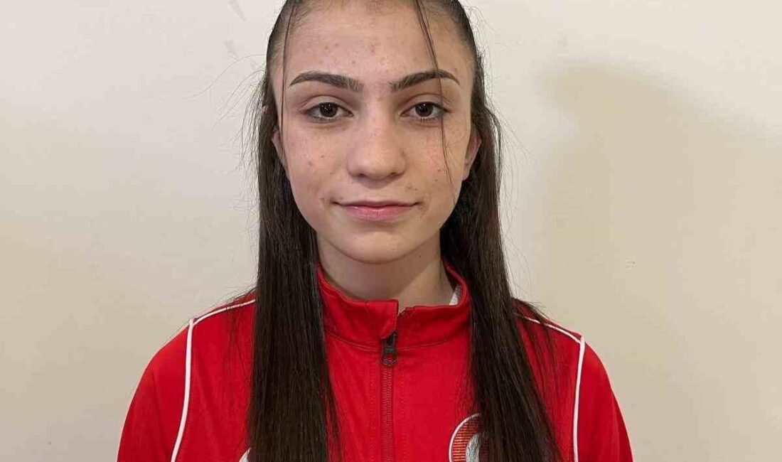 Afyonkarahisar Taşoluk Belediye Spor Kulübü’nün iki yıldızı, U-17 Avrupa Güreş