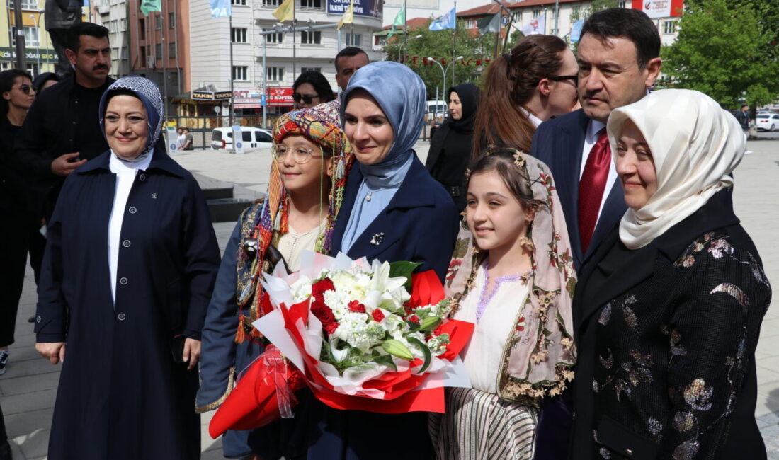 KÜTAHYA (AA) – Aile ve Sosyal Hizmetler Bakanı Mahinur Özdemir
