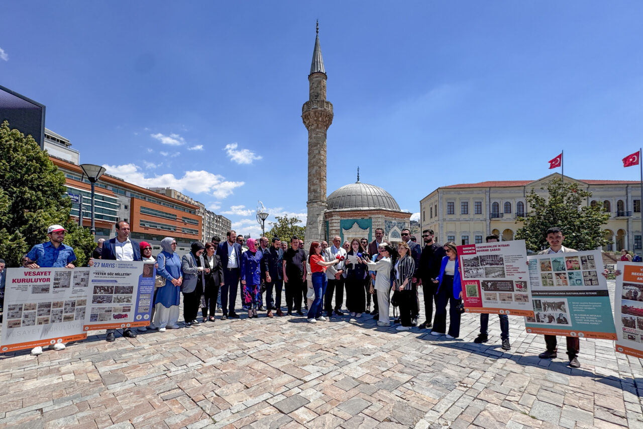İZMİR (AA) – AK Parti İzmir İl Başkan Yardımcısı ve