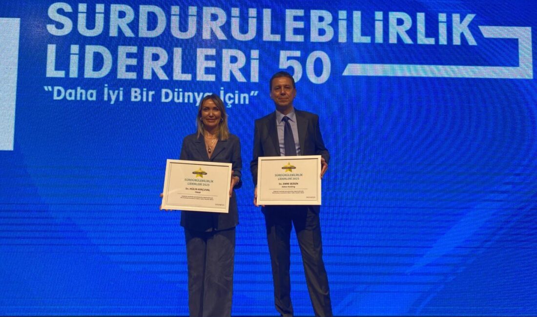 - Emre Sezgin ile Hülya Kırçuval'a ödülleri, İstanbul'da düzenlenen törenle
