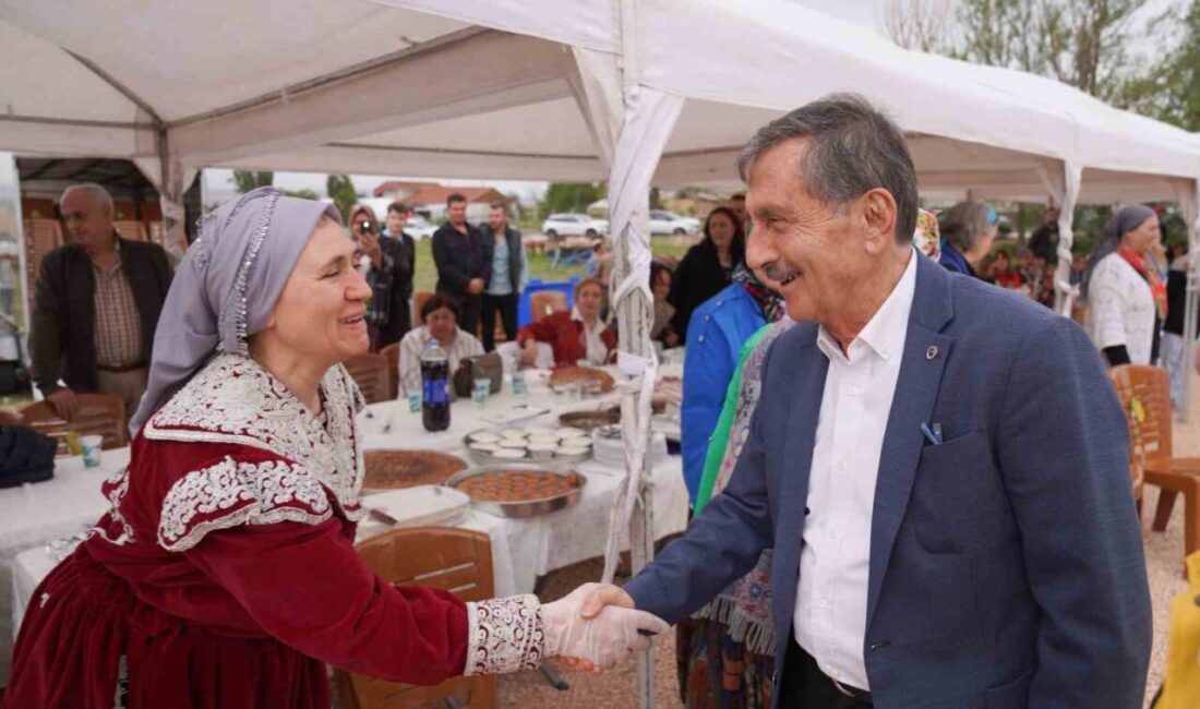 Tepebaşı Belediye Başkanı Ahmet Ataç, Alınca Mahallesi’nde düzenlenen Hıdrellez Şenliği’ne
