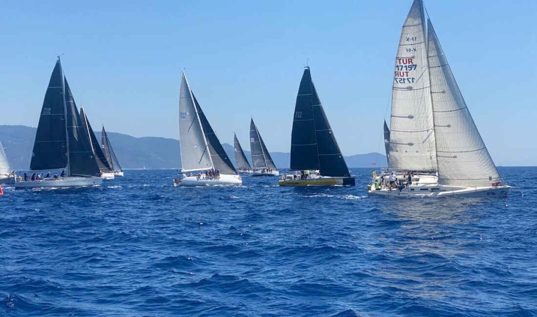 MUĞLA (AA) – Muğla'nın Fethiye ilçesinde düzenlenen Atatürk'ü Anma Gençlik