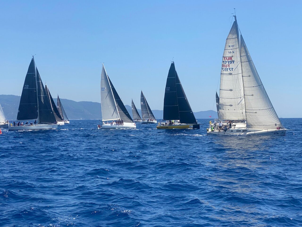 MUĞLA (AA) – Muğla'nın Fethiye ilçesinde düzenlenen Atatürk'ü Anma Gençlik