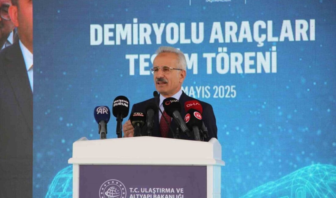 Eskişehir’de TÜRASAŞ Araç Teslim Töreni’nde konuşan Ulaştırma ve Altyapı Bakanı