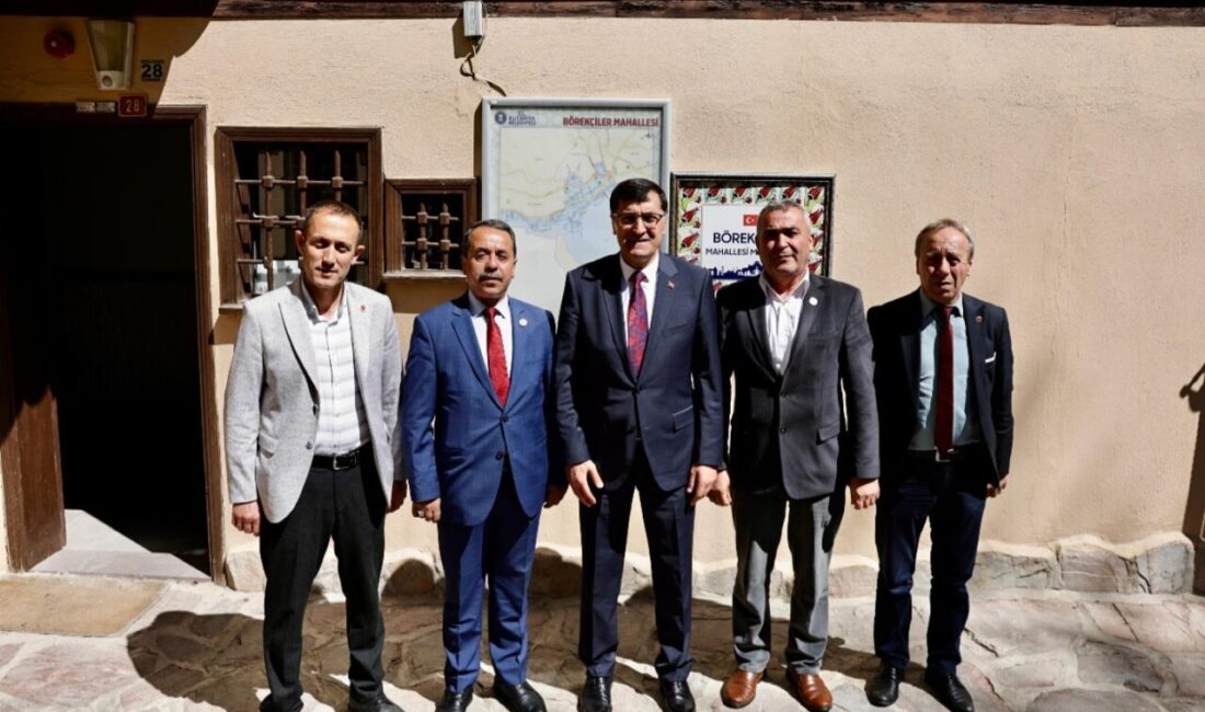 Kütahya Belediye Başkanı Eyüp Kahveci, Kütahya Muhtarlar Derneği Başkanı İsmail