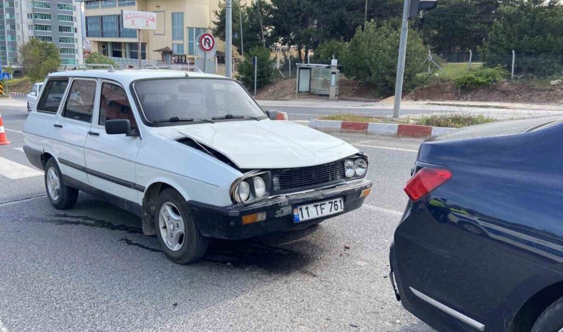 Bilecik’te iki otomobilin çarpışması sonucu meydana gelen trafik kazasında 1