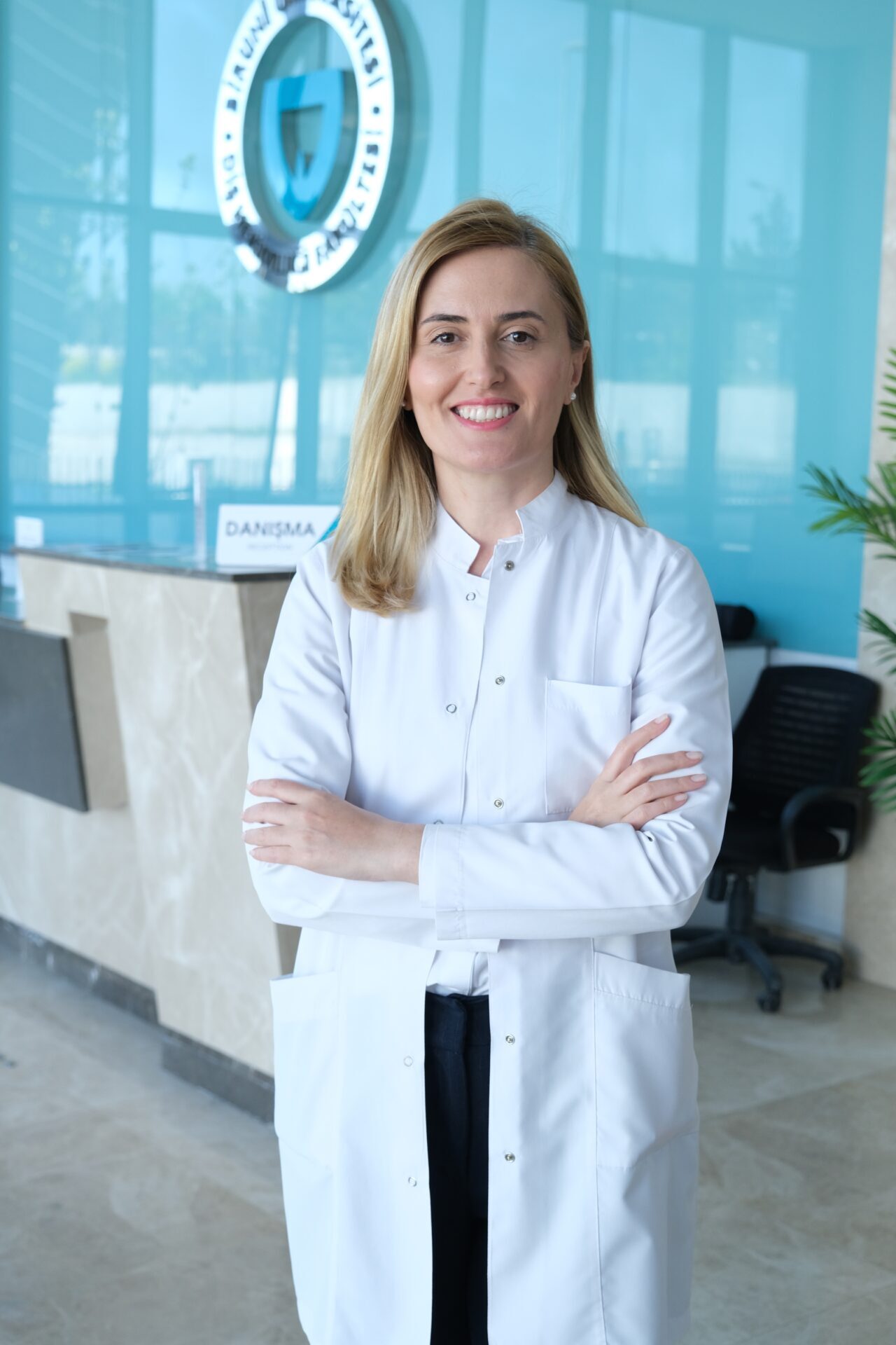 - Biruni Üniversitesi Diş Hekimliği Fakültesi Öğretim Üyesi Prof. Dr.