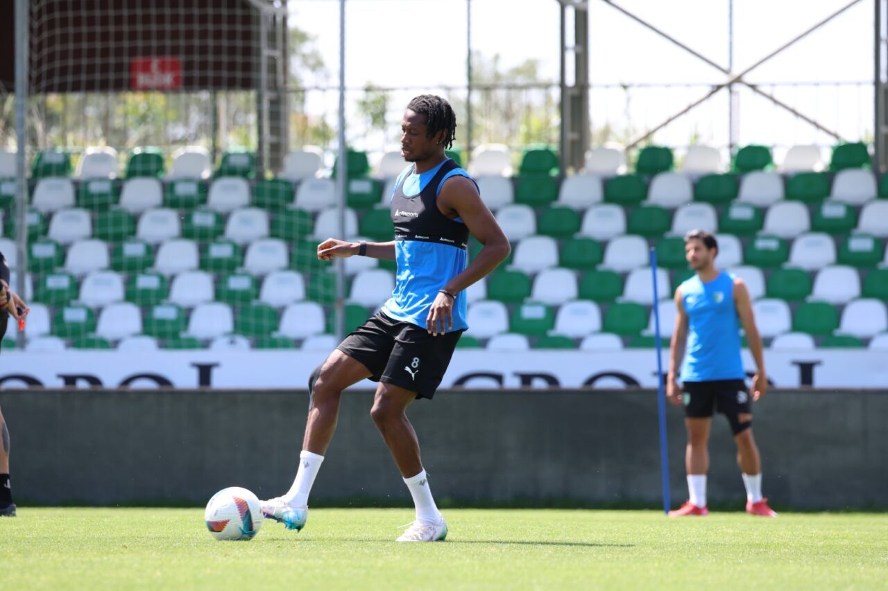 - Teknik direktör Jose Morais:
"Trabzonspor ligde hep zirveye oynamış bir
