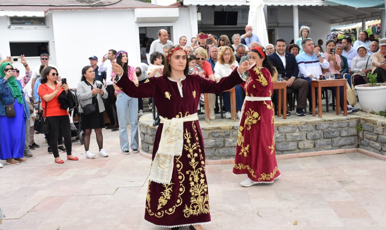 MUĞLA (AA) – Muğla'nın Bodrum ilçesinde Zeytin Çiçeği Festivali'nin üçüncüsü