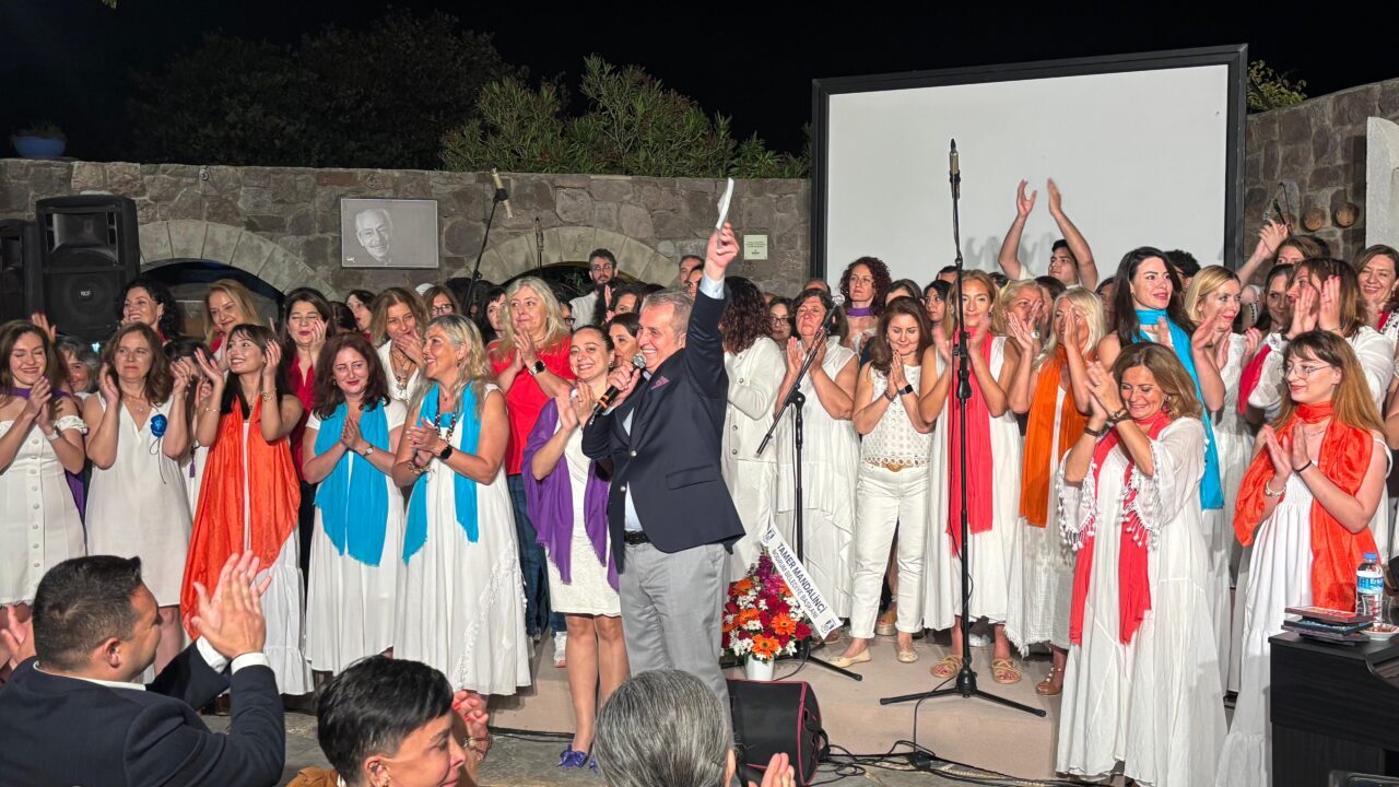 MUĞLA (AA) – Bodrum ilçesinde, "Çok Sesli Şarkılar Şenliği" etkinliği