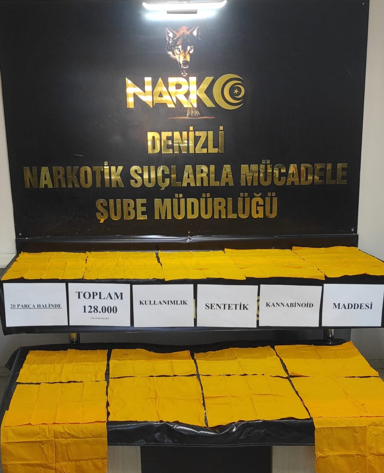 DENİZLİ (AA) – Denizli'de bir otomobilde 128 bin kullanımlık sentetik