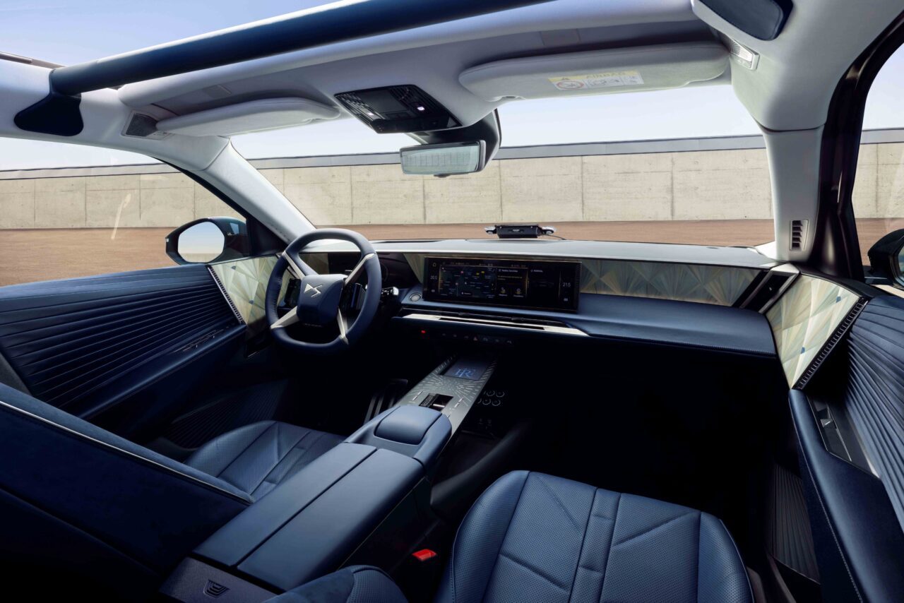 - DS Automobiles CEO'su Xaiver Peugeot:
- "Presidential No8, olağanüstü bir