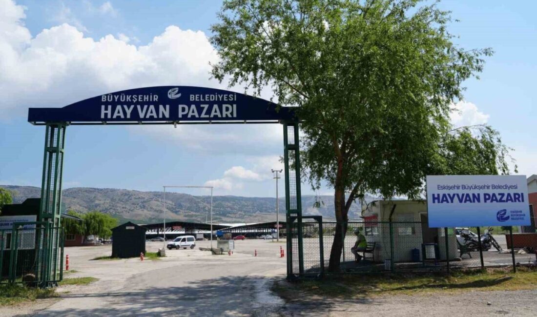 Eskişehir Büyükşehir Belediyesi Hayvan Pazarı, Kurban Bayramı hazırlıkları kapsamında kapılarını