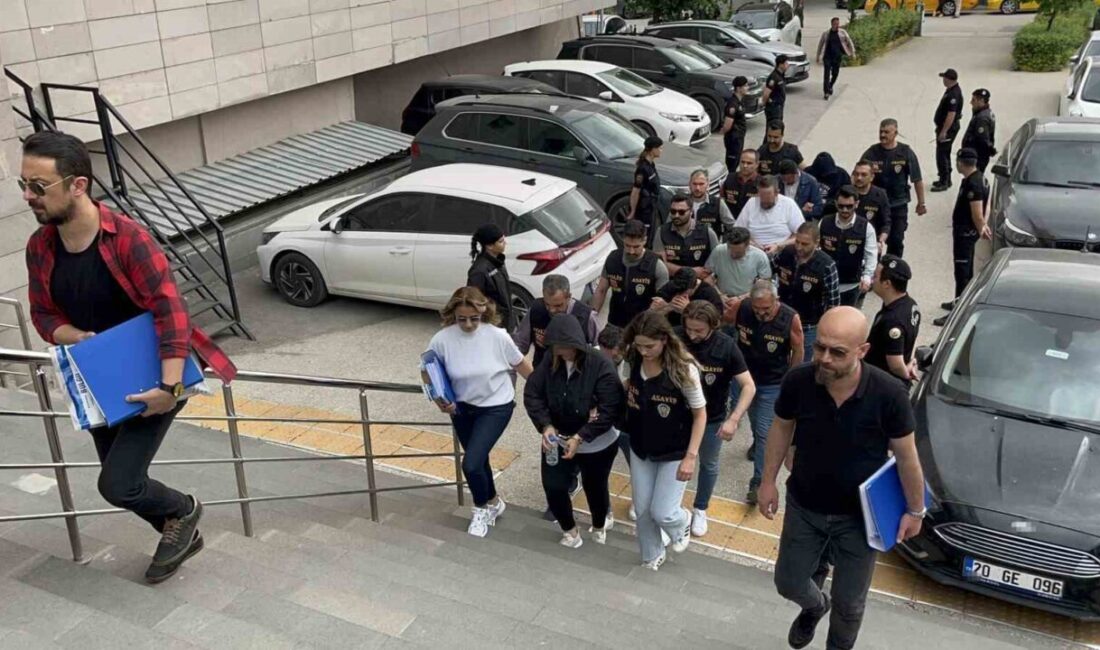 Eskişehir merkezli fuhuş operasyonunda gözaltına alınan ve adliyeye sevk edilen