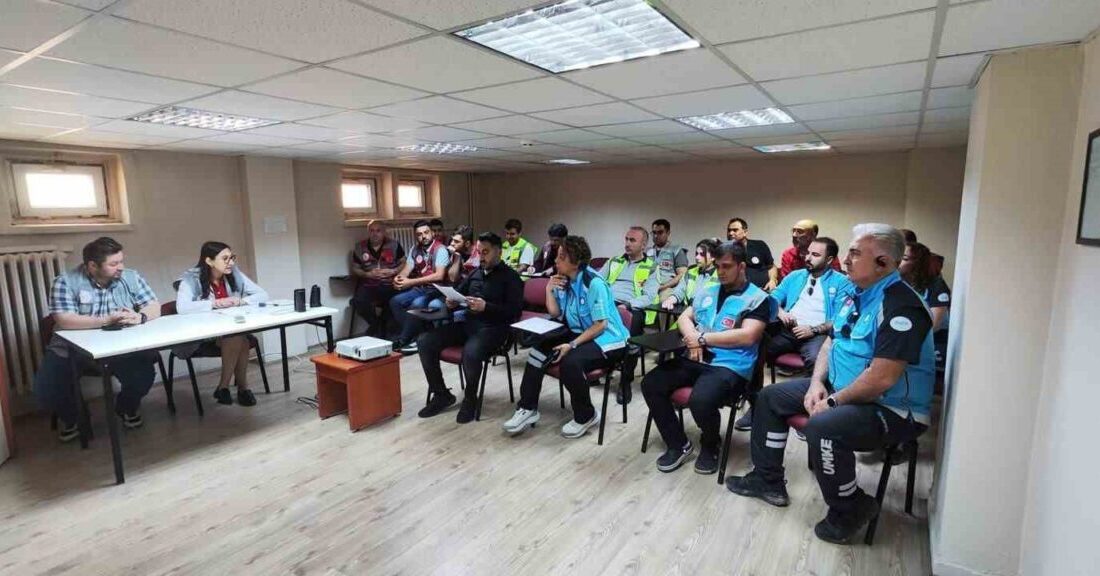 Eskişehir Mihalıççık ve Günyüzü’de ’Hastane Afet Planı” kapsamında düzenlenen afet