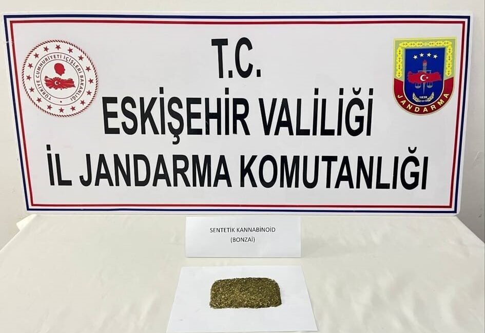 Eskişehir kent merkezinden uyuşturucu maddeyi Alpu ilçesine taşıdığı tespit edilen