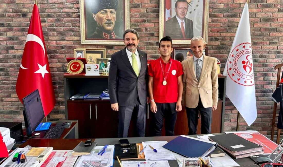 Eskişehirli atlet Okan Yumuk, YURTLİG Türkiye Atletizm Şampiyonası’nda 3000 metre
