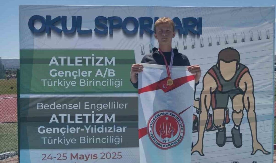 Eskişehirli Ahmet Melih Saraç, cirit atmada Türkiye birincisi oldu. Eskişehir