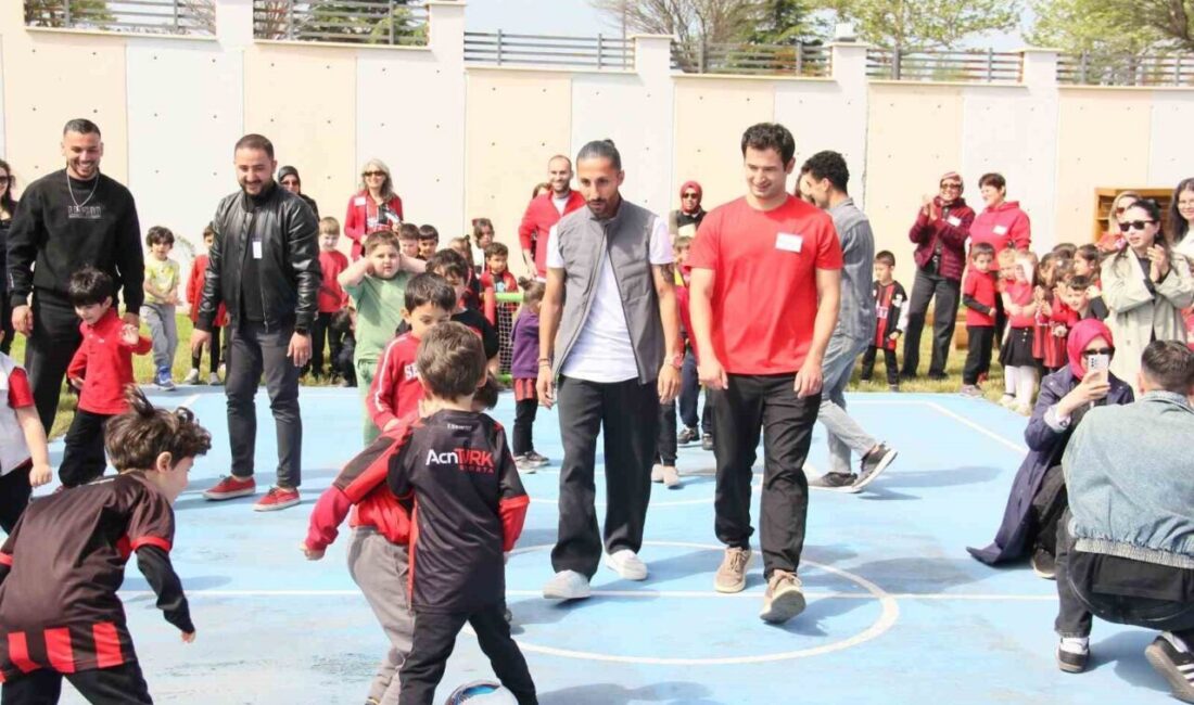 Eskişehirspor futbolcuları, ’10-16 Mayıs Engelliler Haftası’ nedeniyle Ufuk Nebi Özel