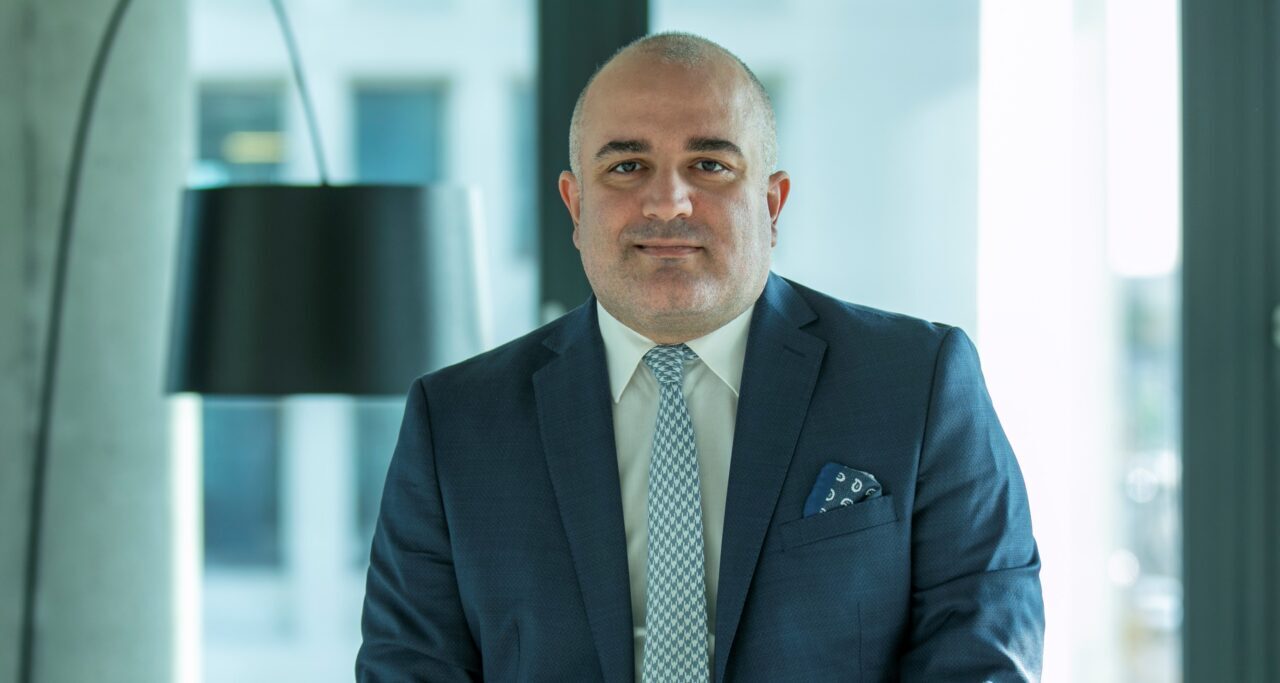 - EY Türkiye Finansal Hizmetler Sektör Lideri ve Şirket Ortağı