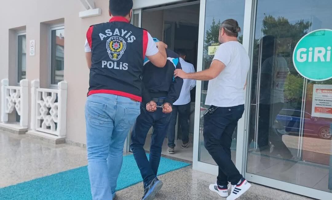 MUĞLA (AA) – Muğla'nın Fethiye ilçesinde, AK Parti ilçe başkanlığı