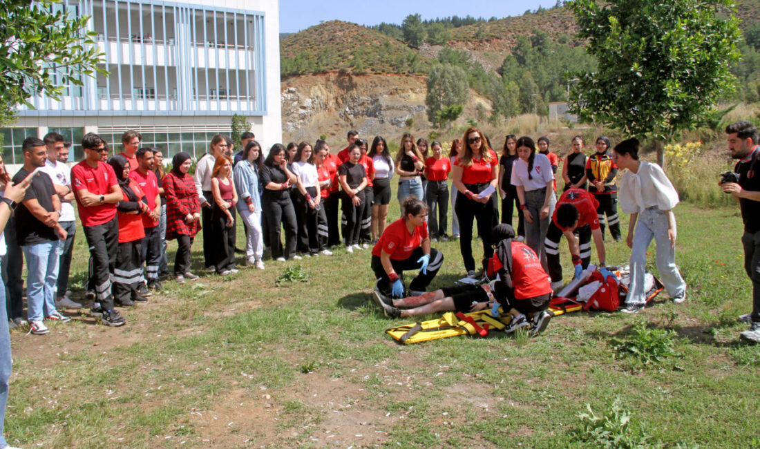 MUĞLA (AA) – Muğla'nın Fethiye ilçesinde üniversitede yapılan afet ve