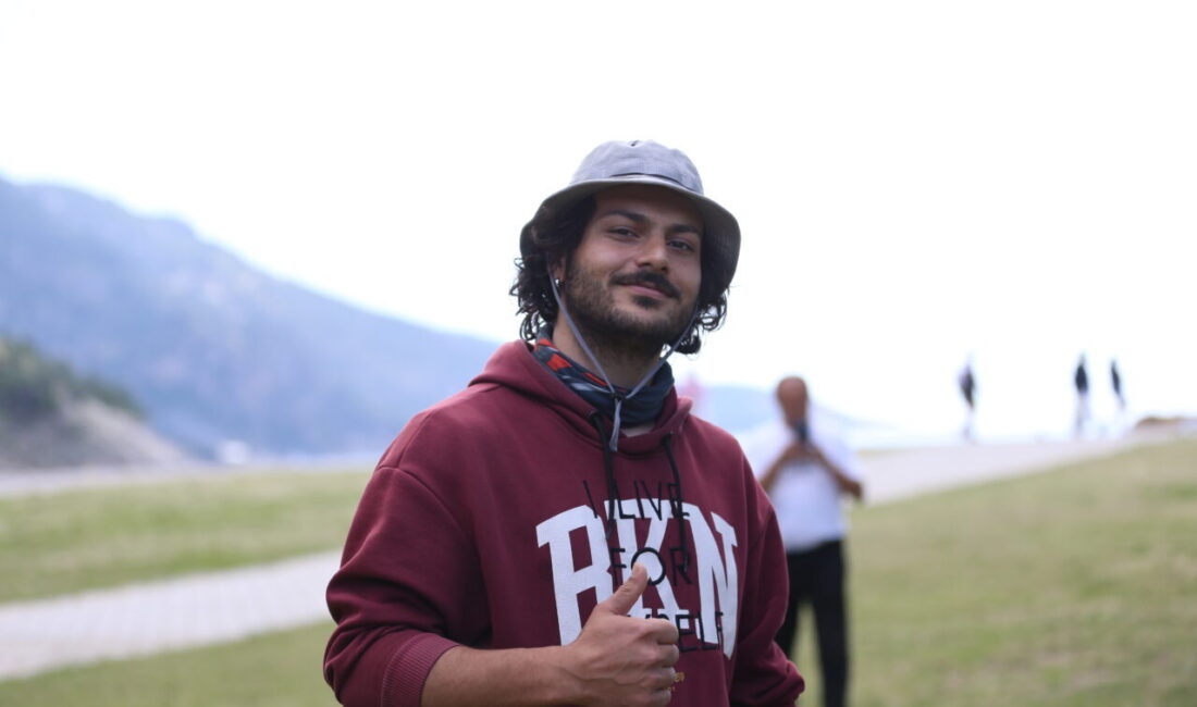 - Ölüdeniz Yamaç Paraşütü Pilotları Kooperatifi Yönetim Kurulu Üyesi Zafer