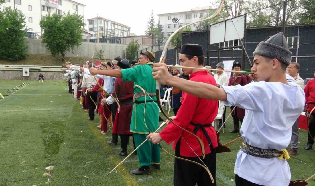 Geleneksel Türk sporlarından biri olan okçuluk, Kütahya’da genç sporcuları bir