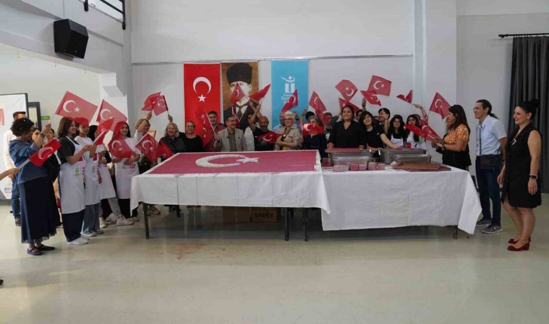 Eskişehir’de ‘Geri Dönüşüm Oluşum’ sergisi vatandaşın beğenisine sunuldu. Tepebaşı Belediyesi