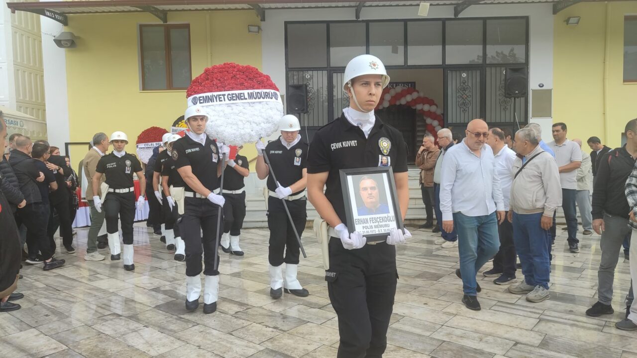 İZMİR (AA) – Yakalandığı kanser hastalığına yenik düşen Kiraz İlçe