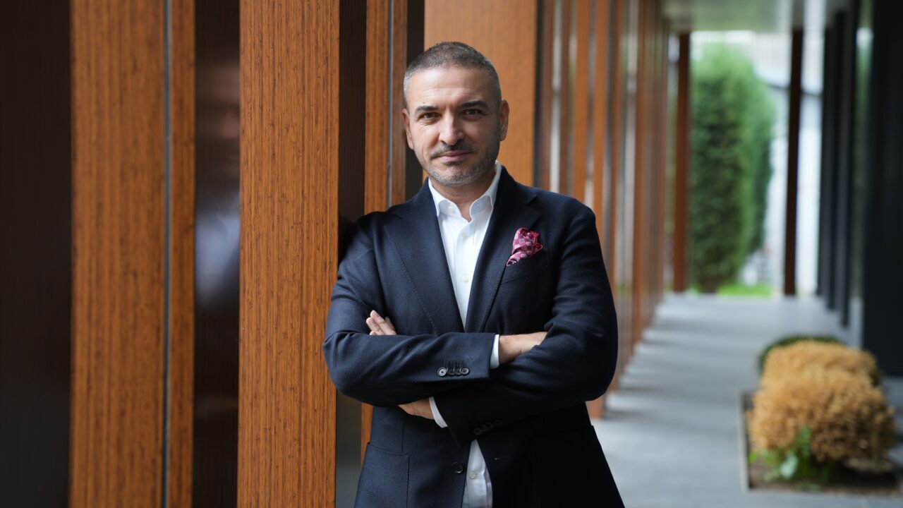 - Siemens Türkiye Yönetim Kurulu Başkanı ve CEO'su Hüseyin Gelis:
-