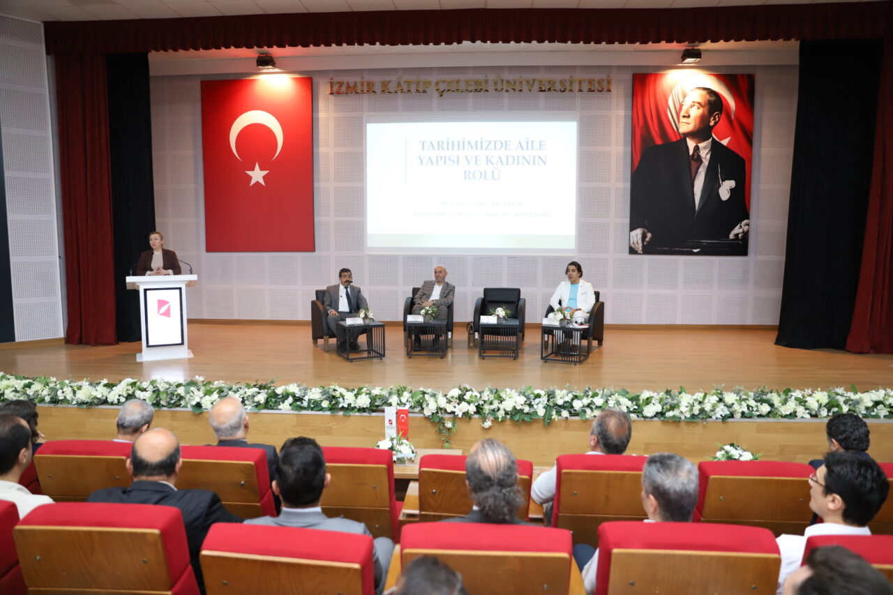 İZMİR (AA) – İzmir Katip Çelebi Üniversitesi (İKÇÜ) Kadın ve