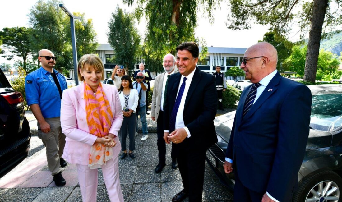 MUĞLA (AA) – İngiltere'nin Ankara Büyükelçisi Jill Morris, Fethiye Belediye